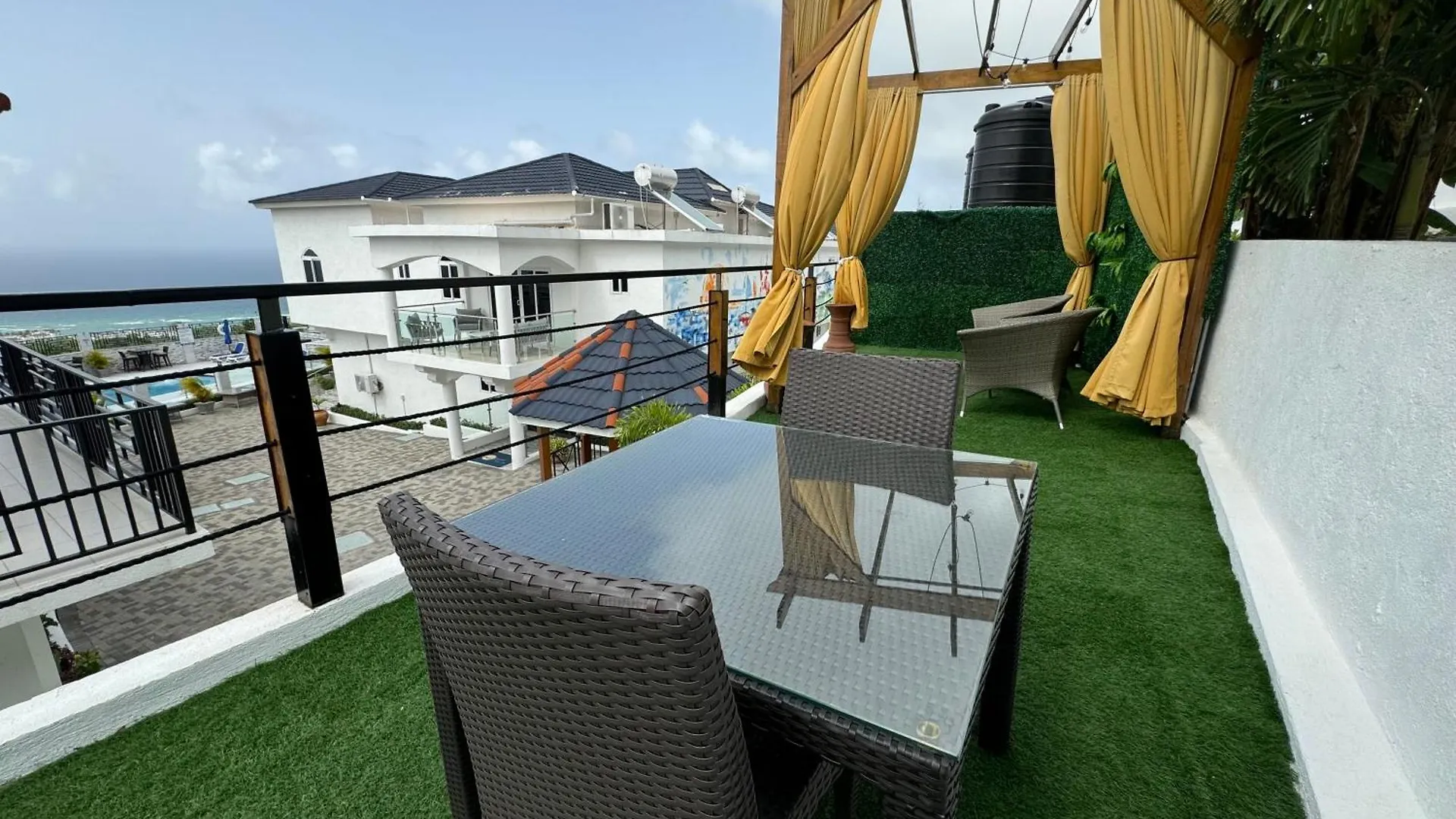 Hospitality Expert Bts 6 - Pool Beach & Bar Μοντέγκο Μπέυ