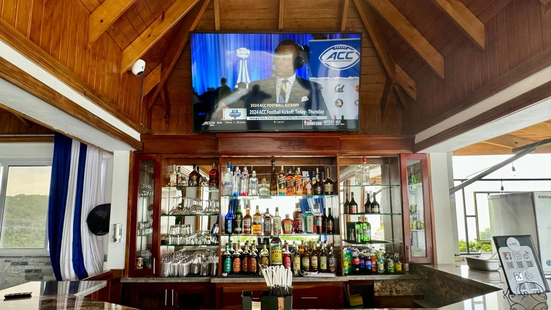 Мини-отель Hospitality Expert Bts 6 - Pool Beach & Bar Бухта Монтего